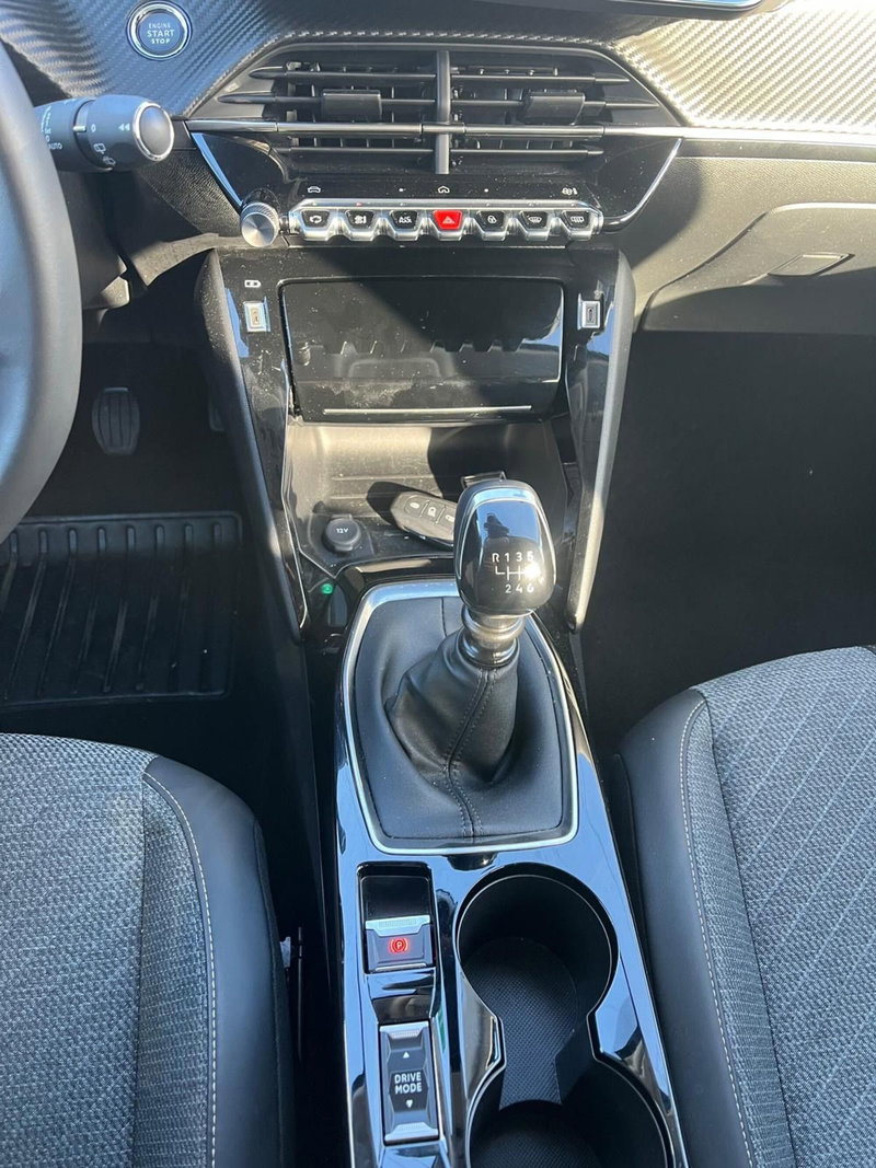 Peugeot 208 usata a Milano (17)