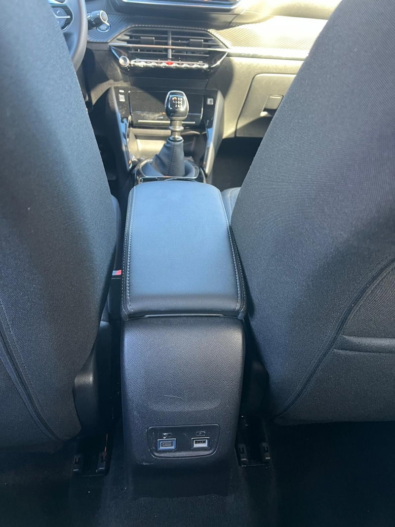 Peugeot 208 usata a Milano (18)