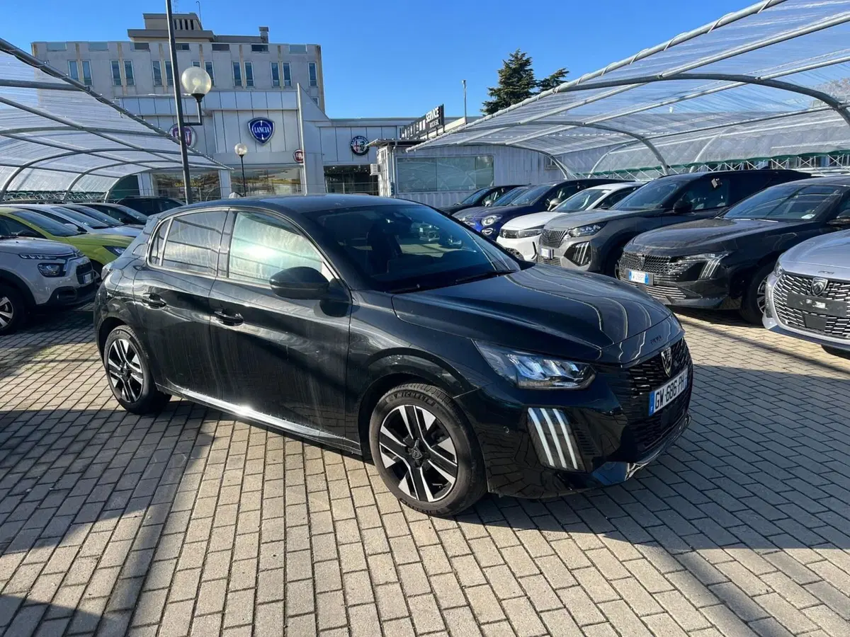 Peugeot 208 usata a Milano (3)