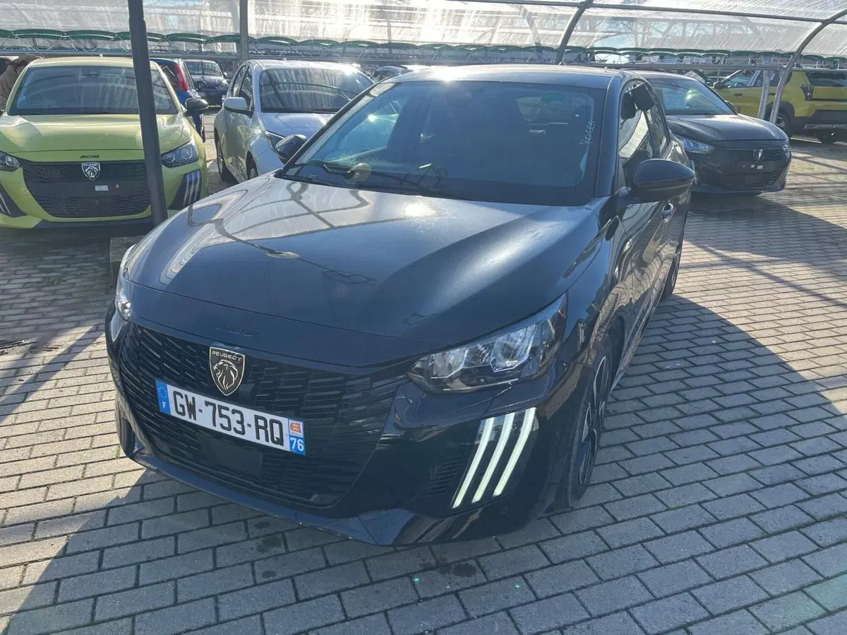 Peugeot 208 usata a Milano