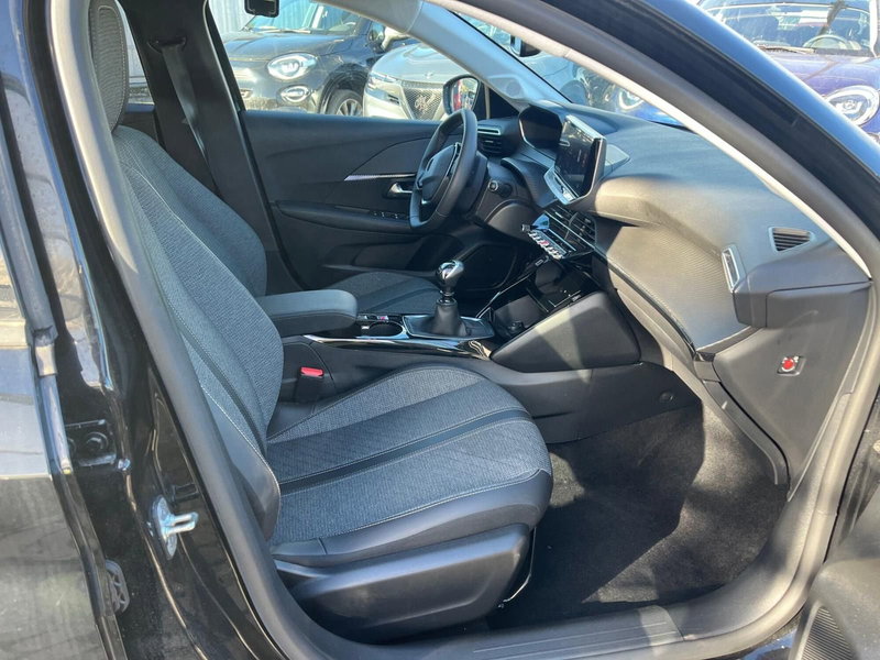 Peugeot 208 usata a Milano (12)