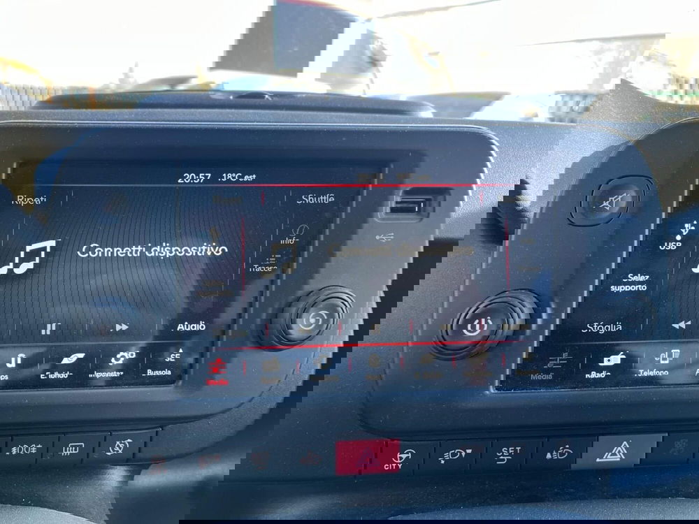 Fiat Panda Cross usata a Milano (16)