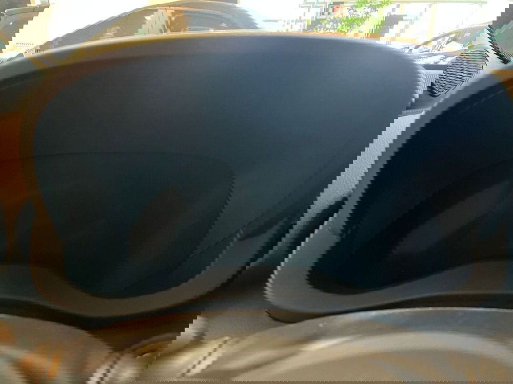 Toyota Yaris Cross nuova a Milano (14)