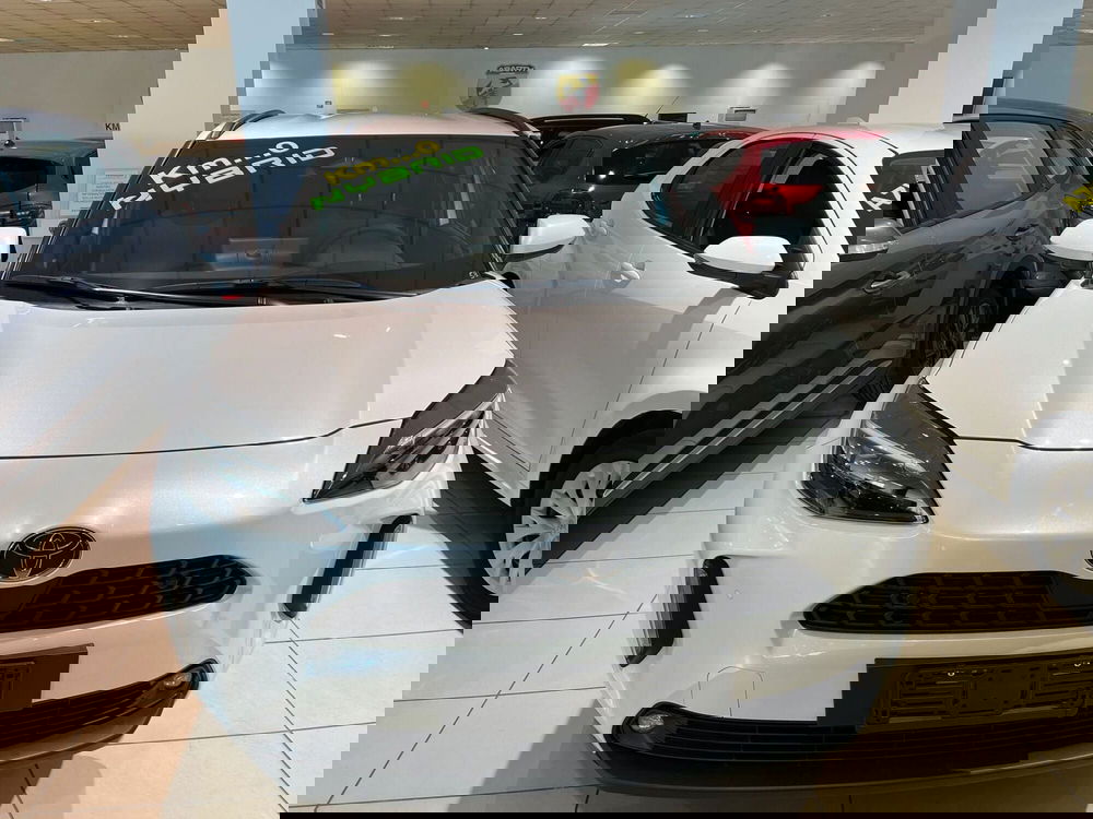 Toyota Yaris Cross nuova a Milano (2)