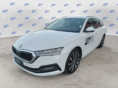 Skoda Octavia Station Wagon 2.0 TDI EVO SCR 150 CV DSG 4x4 Wagon Style del 2023 usata a Prato