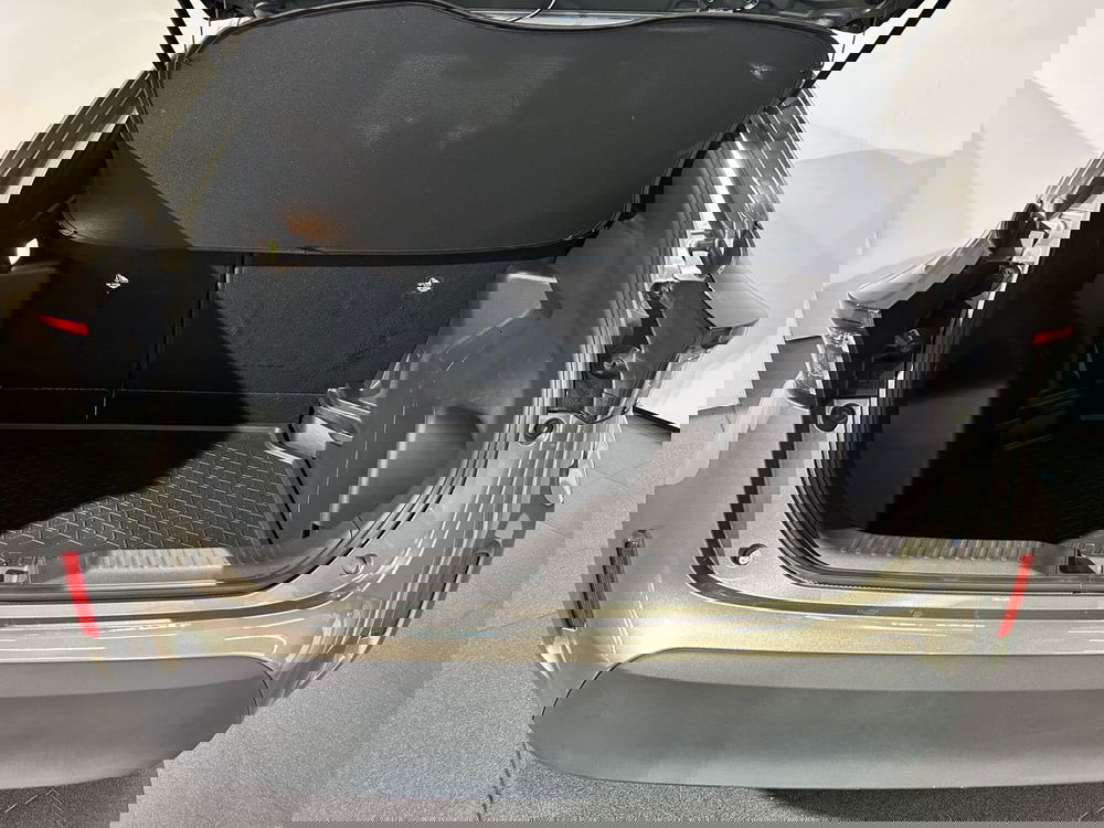 Toyota Yaris Cross usata a Milano (11)