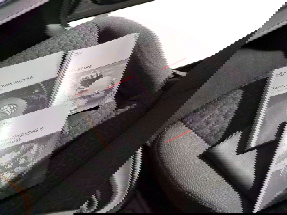 Toyota Yaris Cross usata a Milano (20)