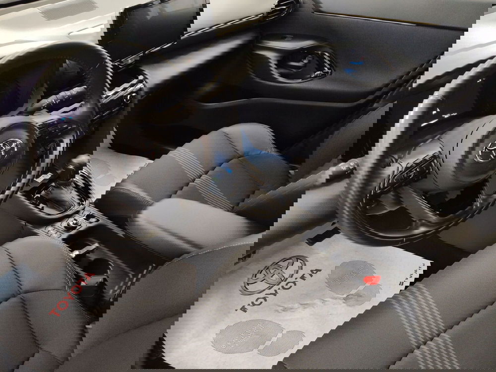 Toyota Yaris Cross usata a Roma (13)