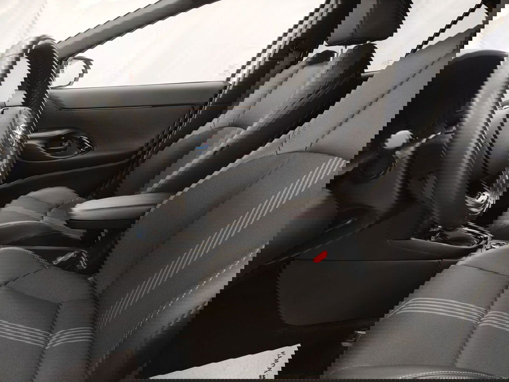 Toyota Yaris Cross usata a Roma (15)