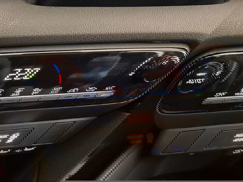 Mazda Mazda2 Hybrid nuova a Pavia (10)