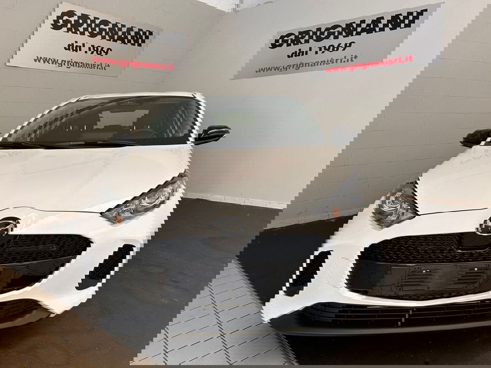 Mazda Mazda2 Hybrid nuova a Pavia (2)