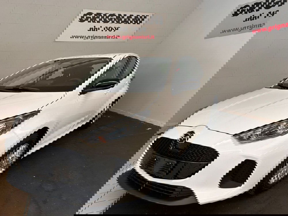 Mazda Mazda2 Hybrid nuova a Pavia (3)