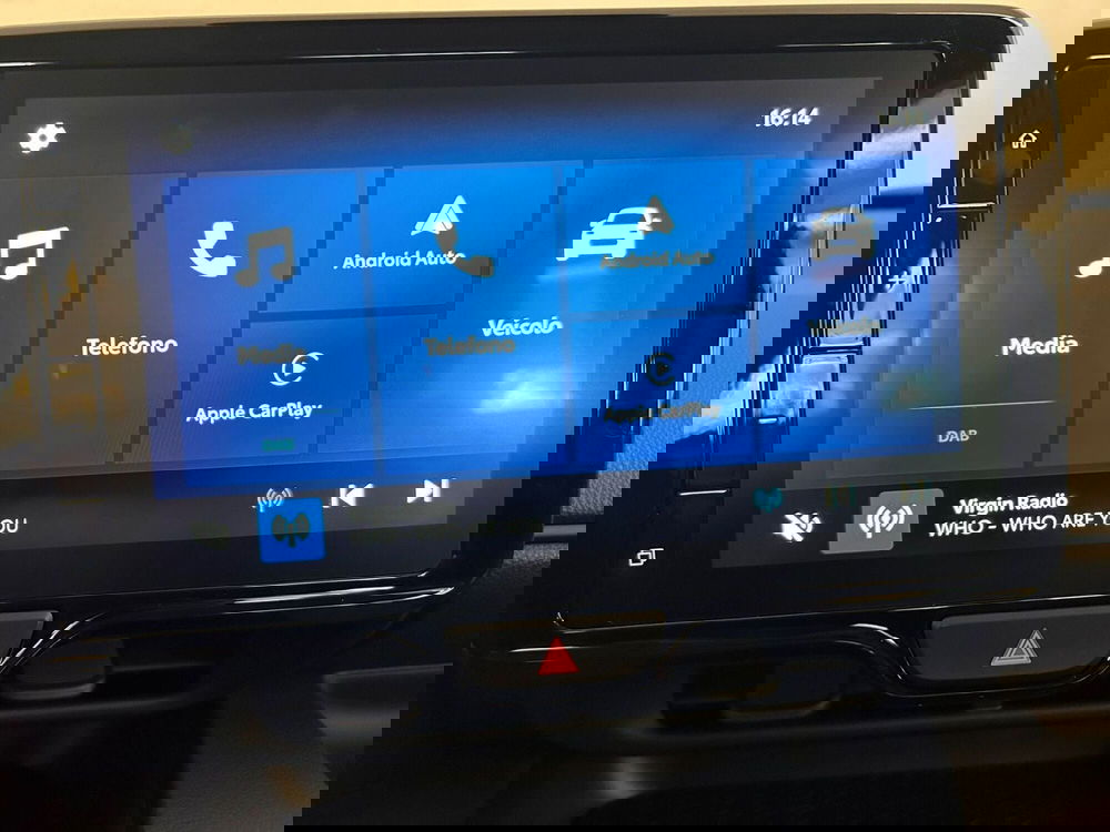 Mazda Mazda2 Hybrid nuova a Pavia (9)