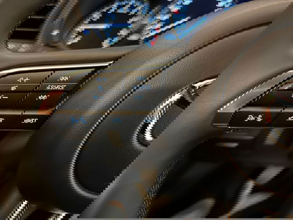 Mazda CX-30 nuova a Pavia (9)