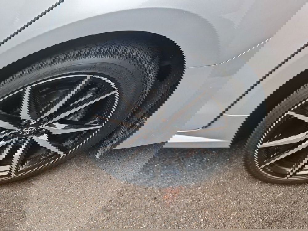 Toyota Corolla Touring Sports usata a Bologna (7)