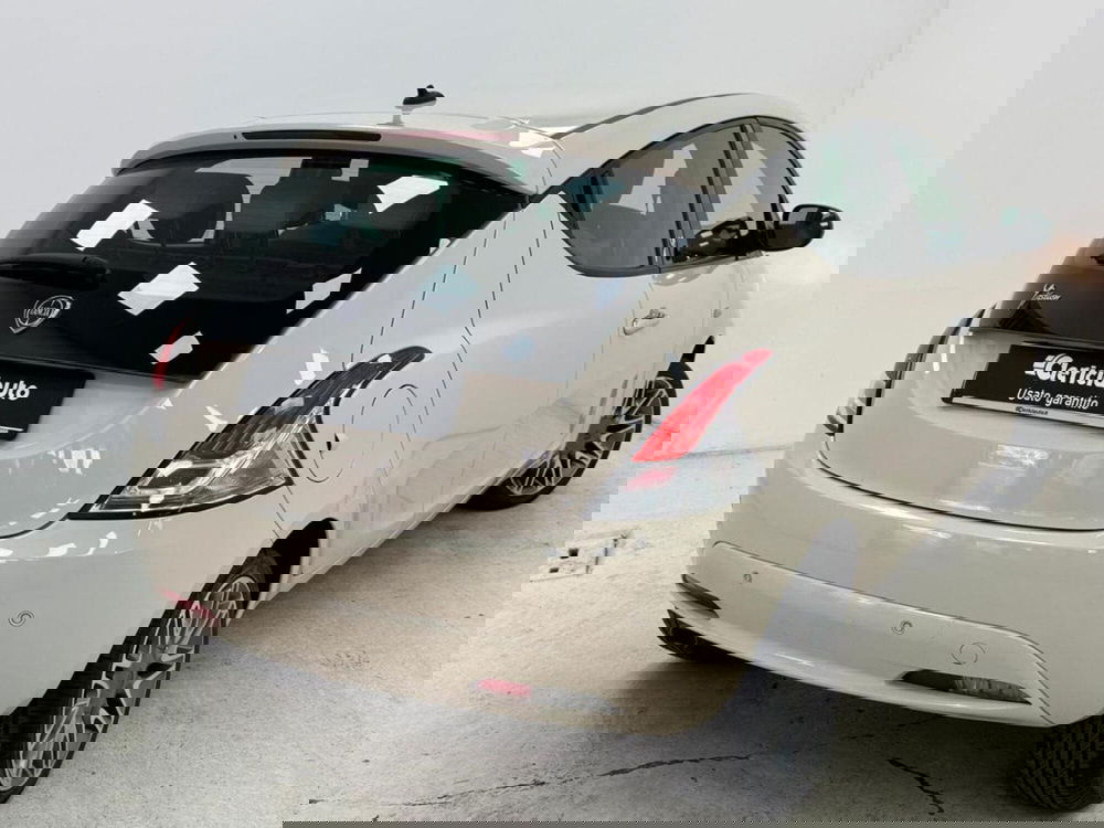 Lancia Ypsilon usata a Como (2)