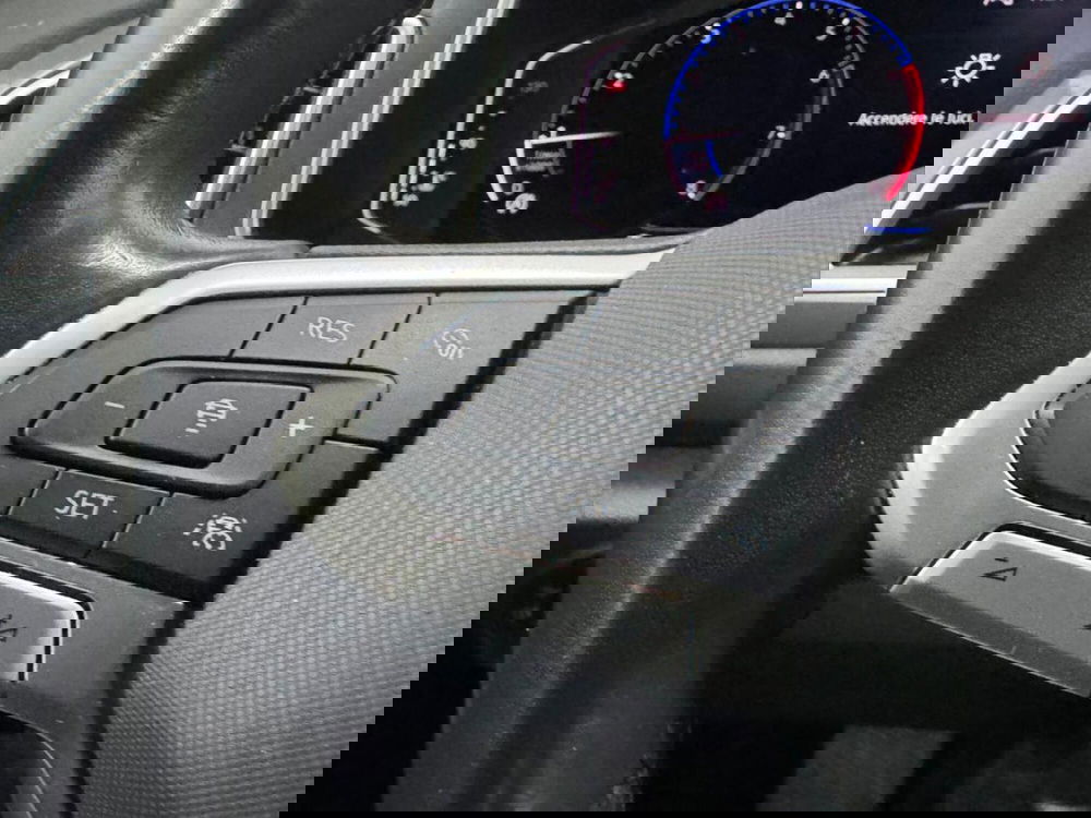 Volkswagen T-Roc usata a Como (11)