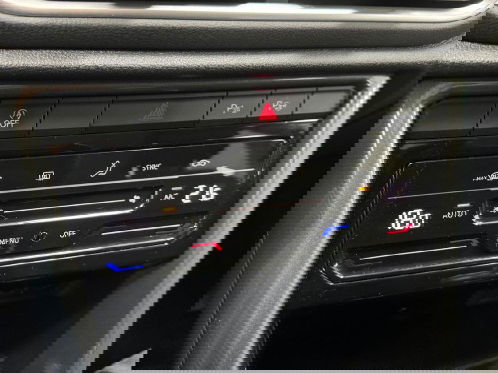 Volkswagen T-Roc usata a Como (18)