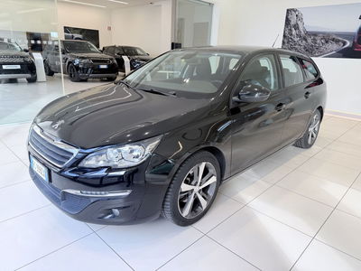 Peugeot 308 SW BlueHDi 100 S&amp;S Access del 2015 usata a Latina