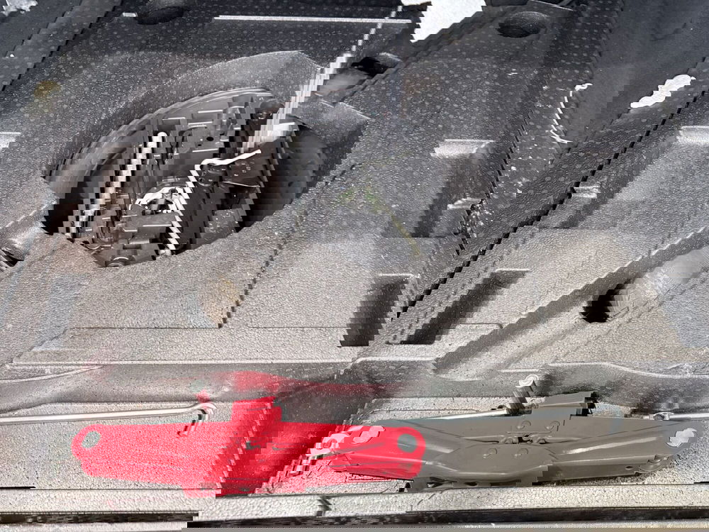 Peugeot 308 SW usata a Latina (12)