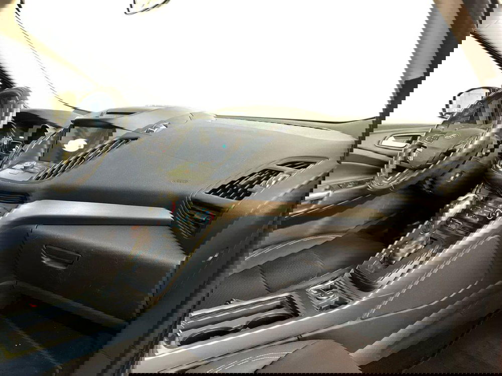 Ford Kuga usata a Bari (9)