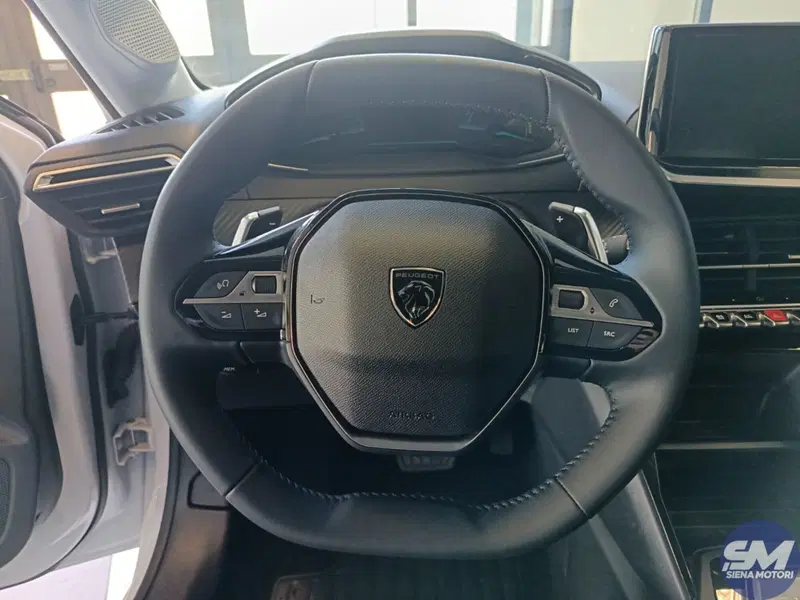 Peugeot 208 nuova a Siena (15)