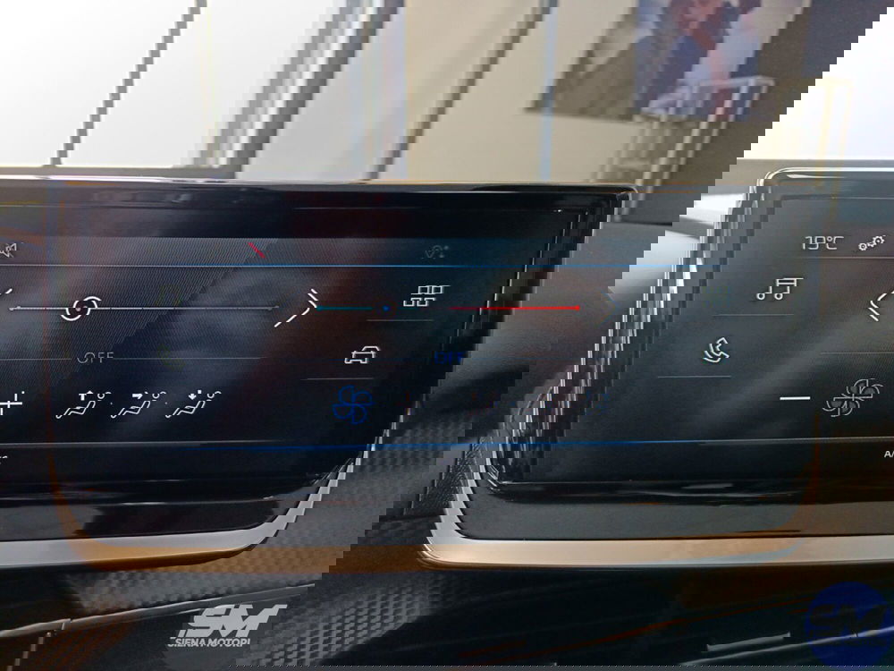 Peugeot 208 nuova a Siena (18)