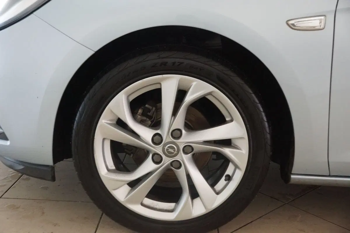 Opel Astra Station Wagon usata a Torino (18)