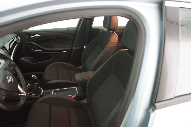 Opel Astra Station Wagon usata a Torino (9)