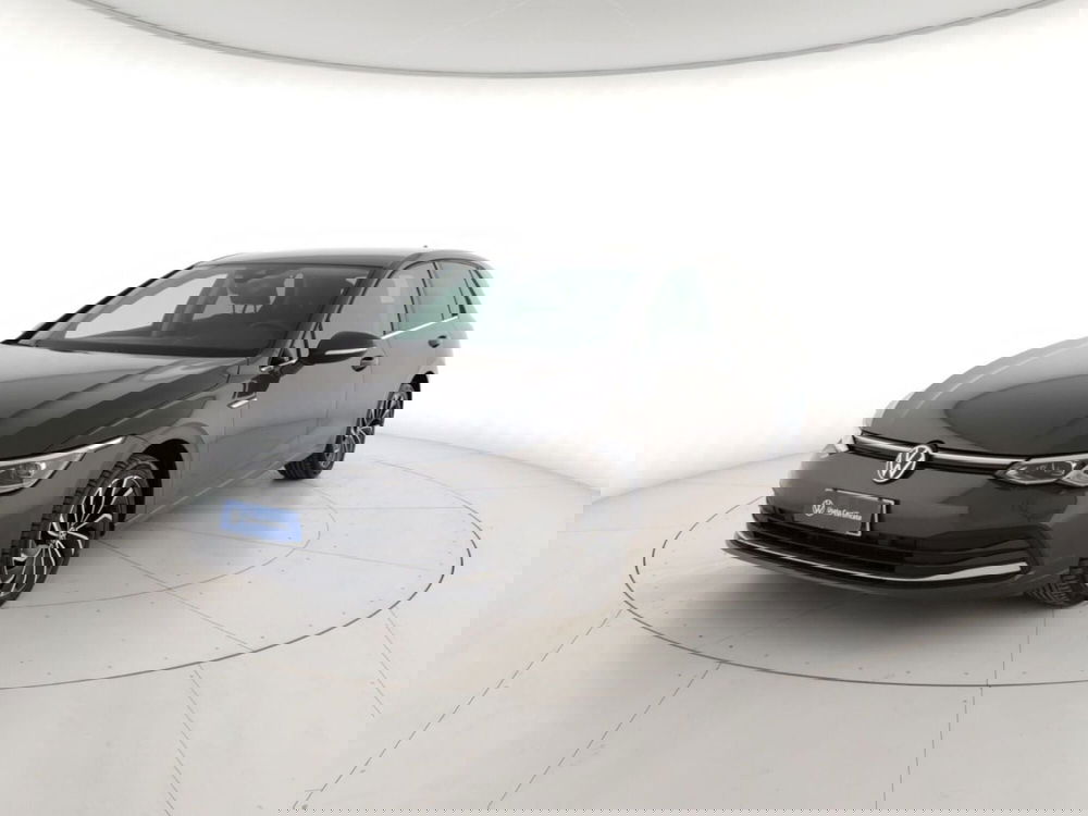 Volkswagen Golf usata a Massa-Carrara