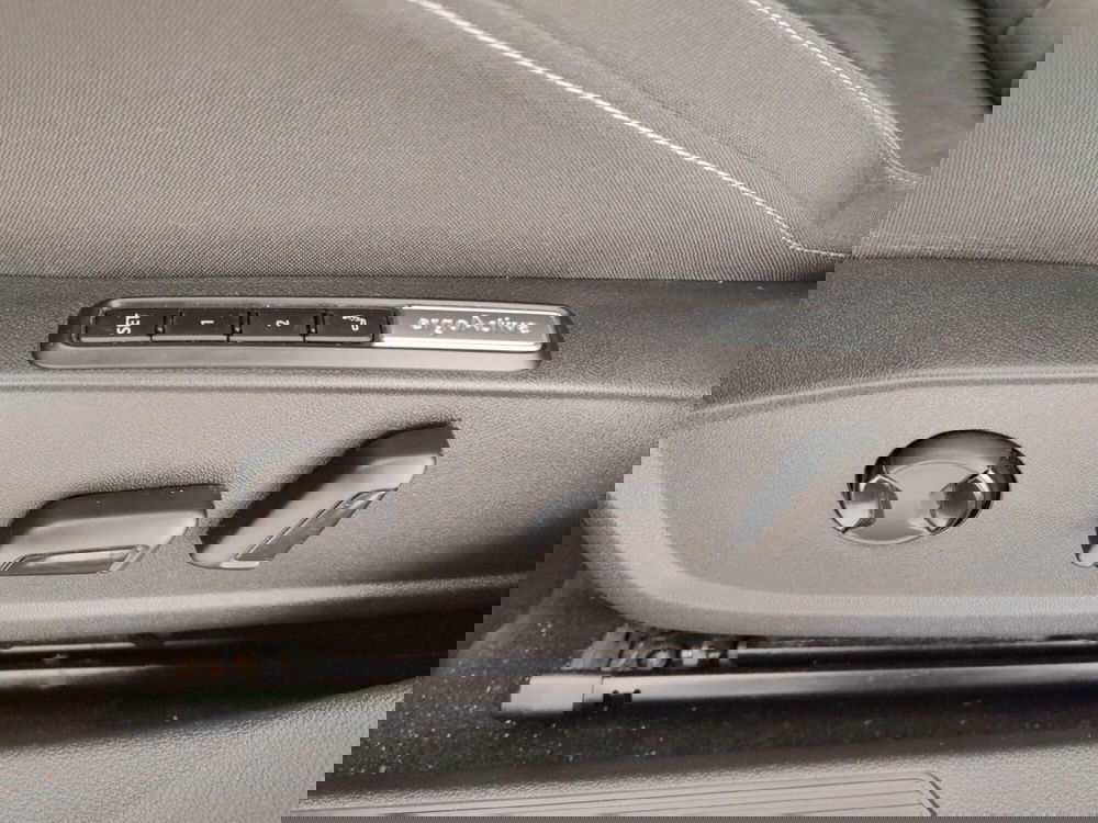 Volkswagen Golf usata a Massa-Carrara (10)