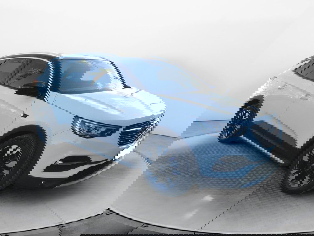 Opel Grandland X usata a Taranto (8)