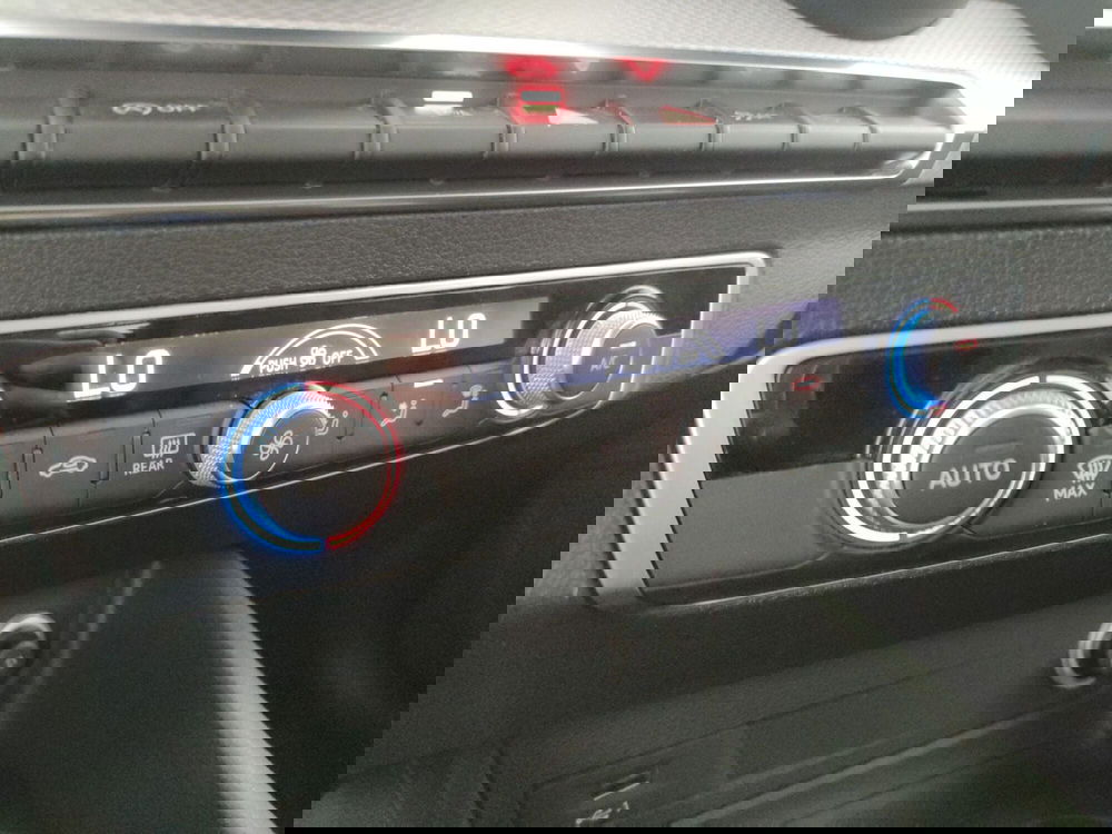 Audi Q2 usata a Napoli (19)