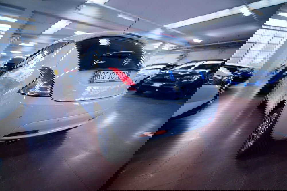 Lancia Ypsilon usata a Torino (16)