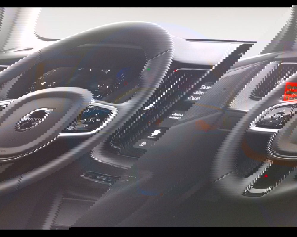 Volvo XC60 nuova a Bologna (13)