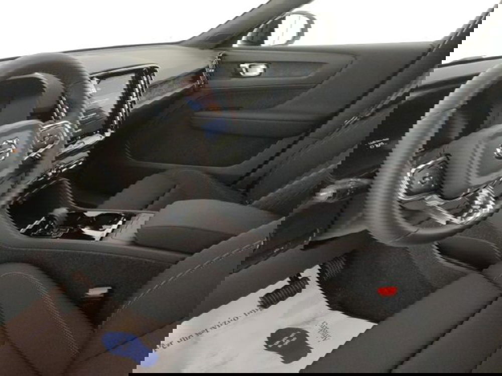 Volvo XC40 nuova a Modena (10)