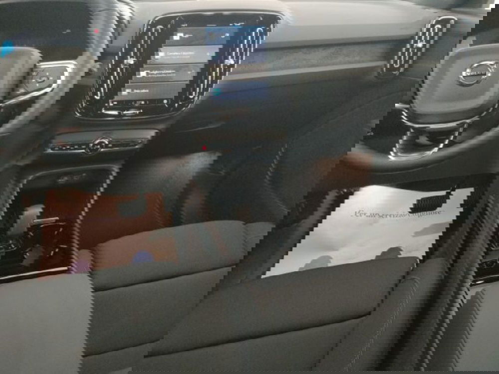 Volvo XC40 nuova a Modena (16)