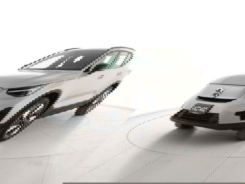Volvo XC40 nuova a Modena (2)