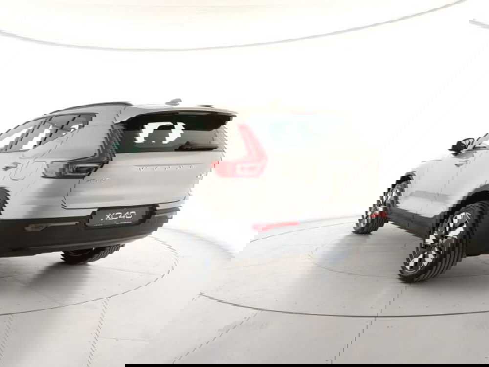 Volvo XC40 nuova a Modena (3)
