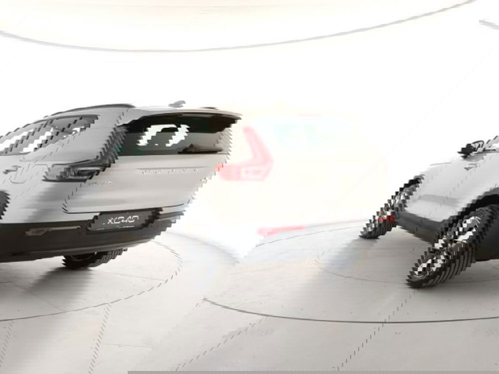 Volvo XC40 nuova a Modena (4)