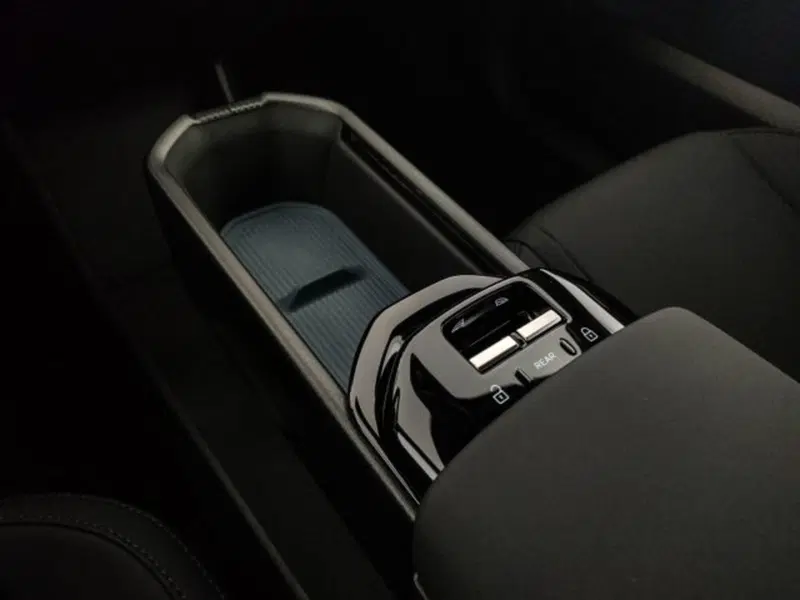 Volvo EX30 nuova a Modena (20)