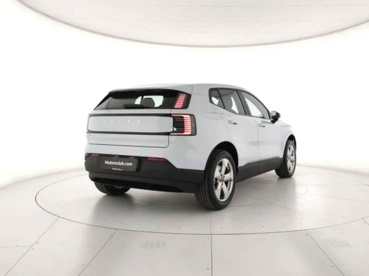 Volvo EX30 nuova a Modena (5)
