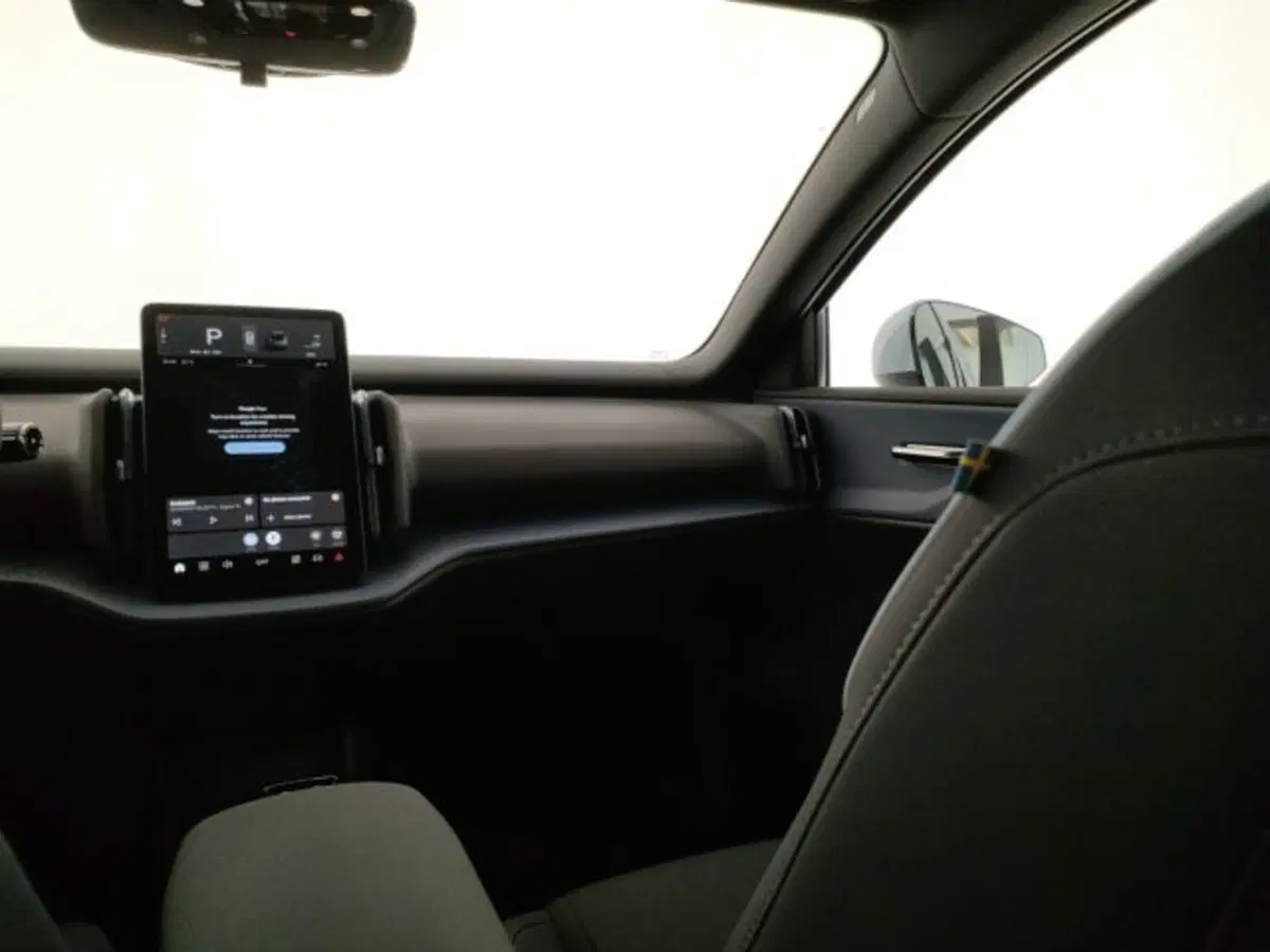 Volvo EX30 nuova a Modena (12)