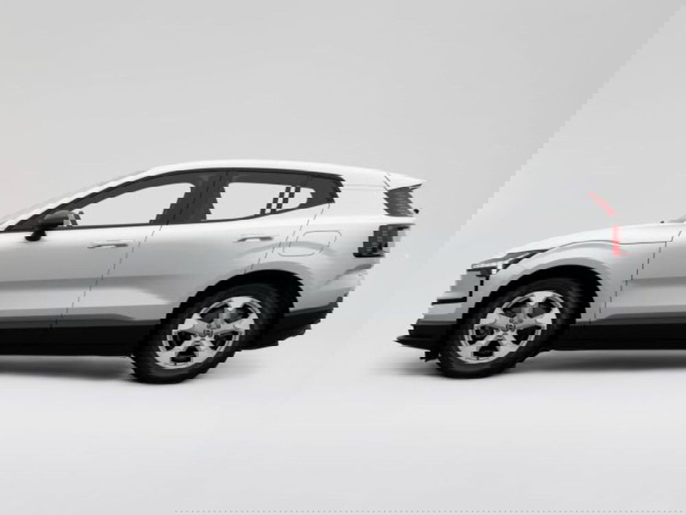 Volvo EX30 nuova a Modena (3)