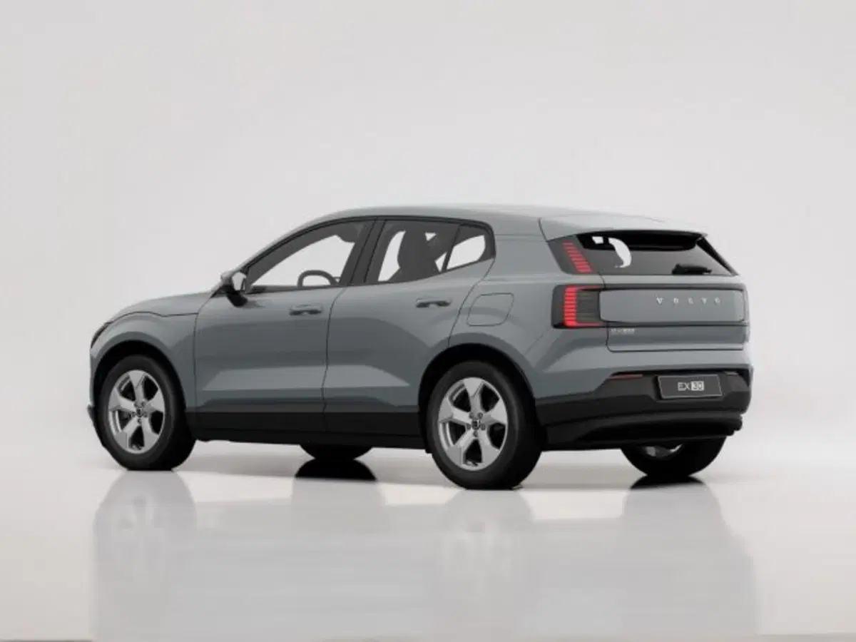 Volvo EX30 nuova a Modena (4)