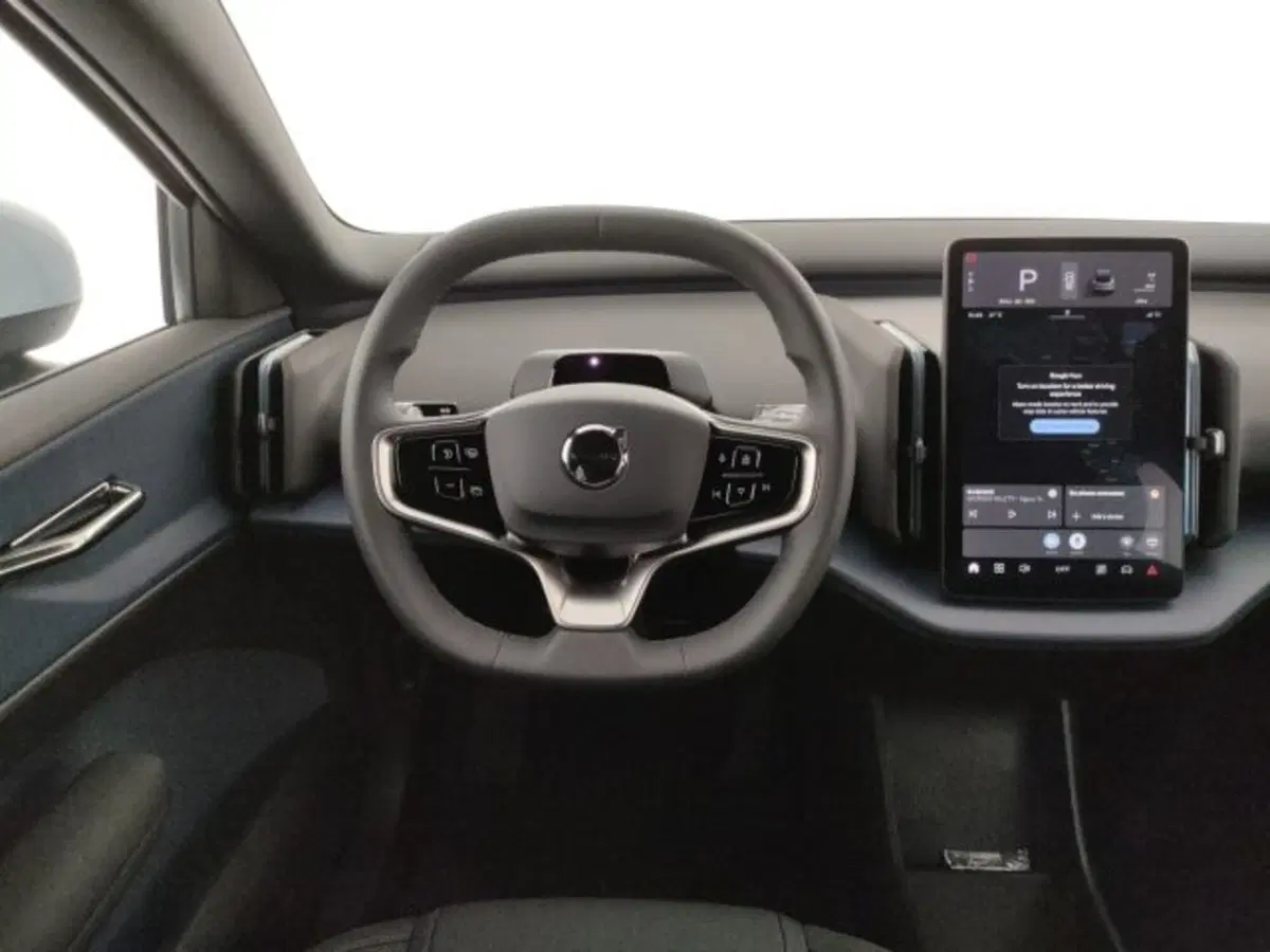 Volvo EX30 nuova a Modena (11)