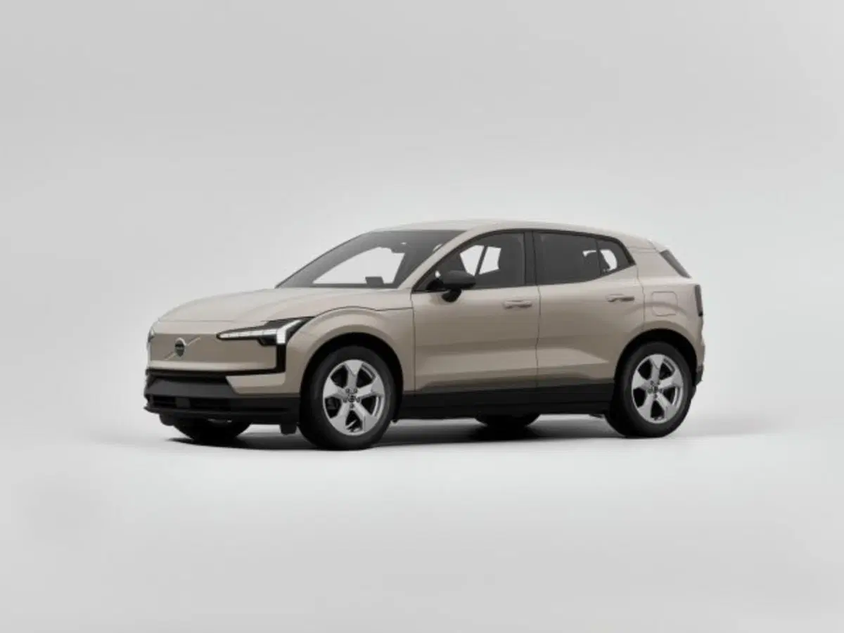 Volvo EX30 nuova a Modena (2)