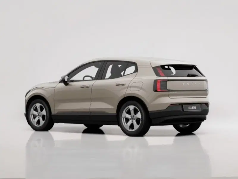 Volvo EX30 nuova a Modena (4)