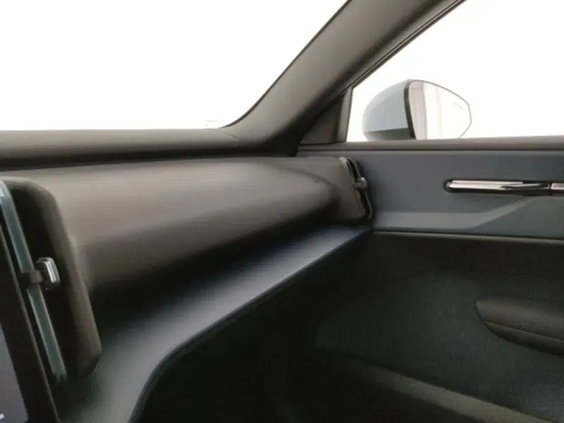 Volvo EX30 nuova a Modena (19)