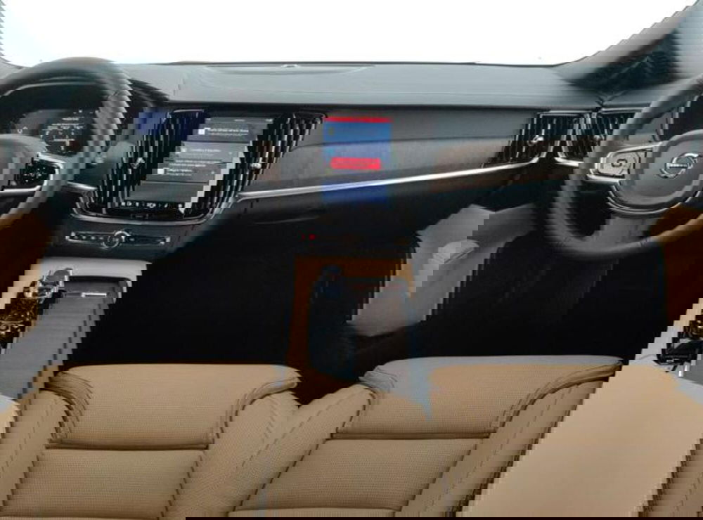 Volvo V90 nuova a Modena (10)
